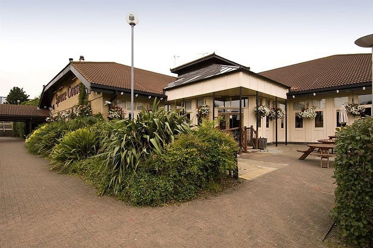 Premier Inn Basingstoke West Esterno foto